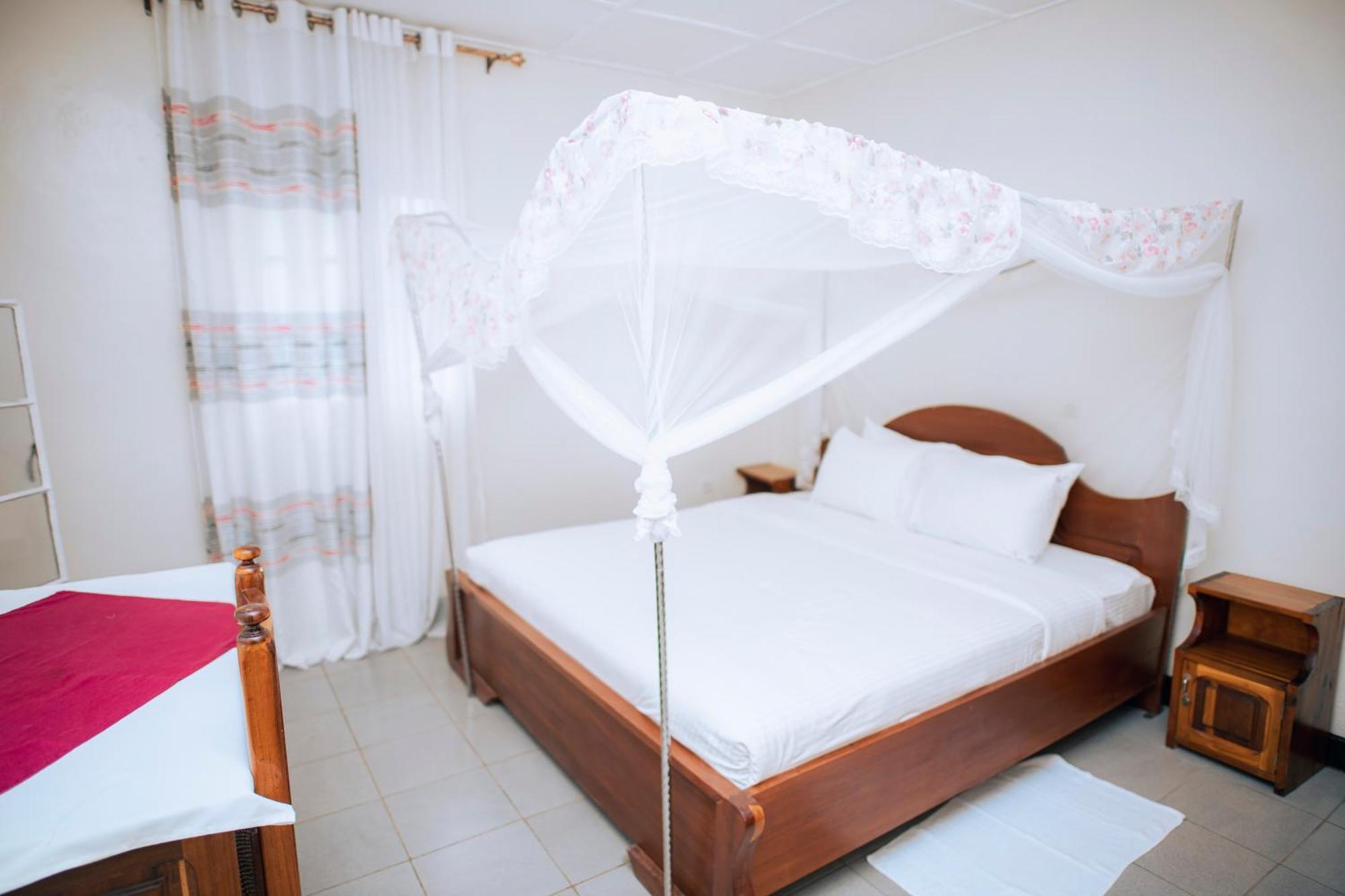 Peace Guest House Muhari Bagian luar foto