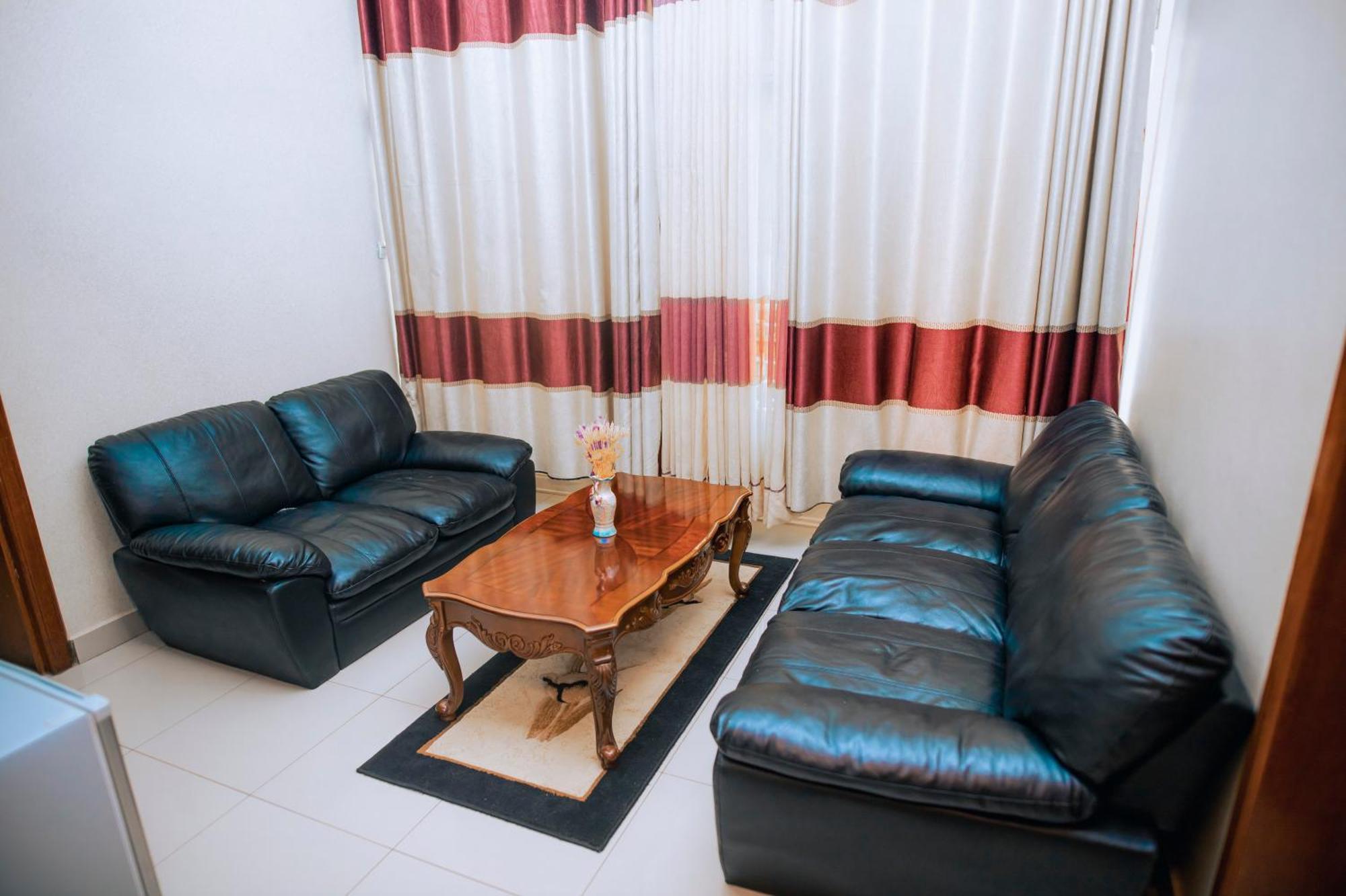 Peace Guest House Muhari Bagian luar foto